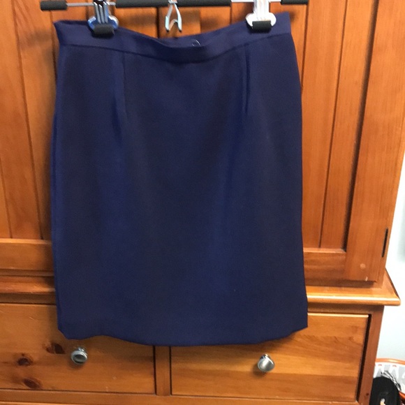 2 Beautiful skirts size 2 - Picture 3 of 6